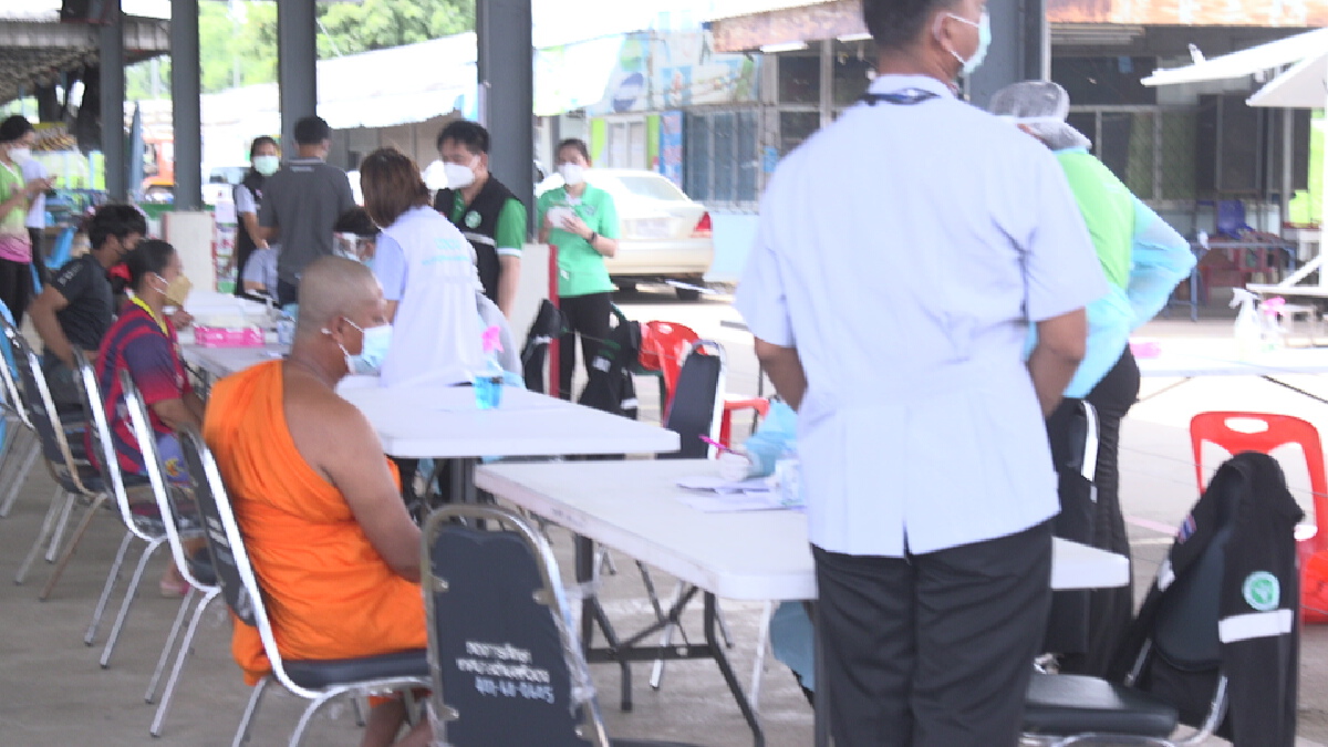 คลัสเตอร์คนส่งน้ำแข็งลาม-สั่งปิดหมู่บ้าน