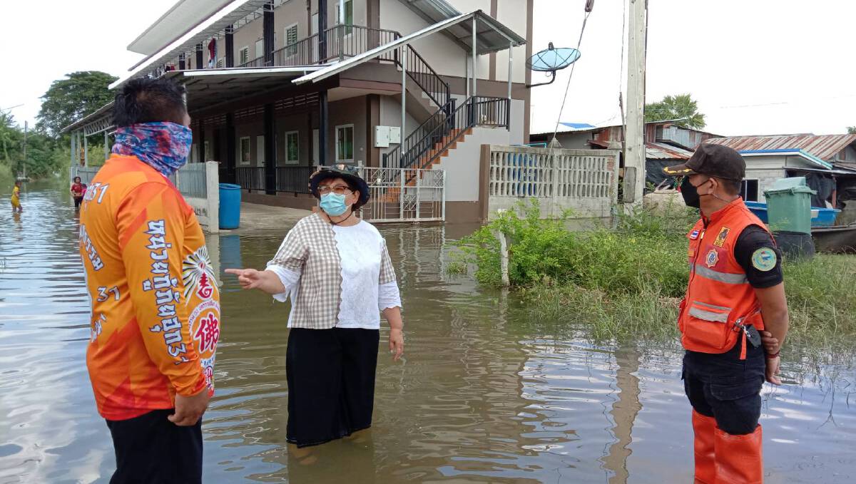 โคราชน้ำมูลเพิ่มสูงขึ้นต่อเนื่องไหลทะลักเข้าท่วมชุมชนบ้านขามพิมาย