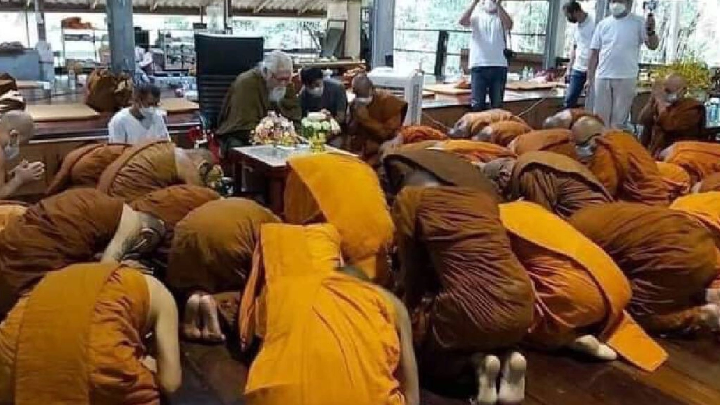 ลูกศิษย์จี้คนปล่อยภาพ "อดีตพระยันตระ" รีบขอขมาขู่ระวังเจอวิบัติใหญ่