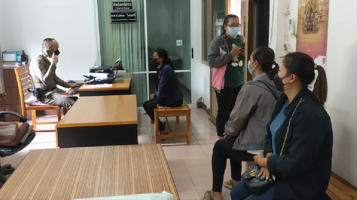 เมียรับศพชายนิรนามวิ่งตัดหน้ารถเทรลเลอร์ดับเผยป่วยซึมเศร้า