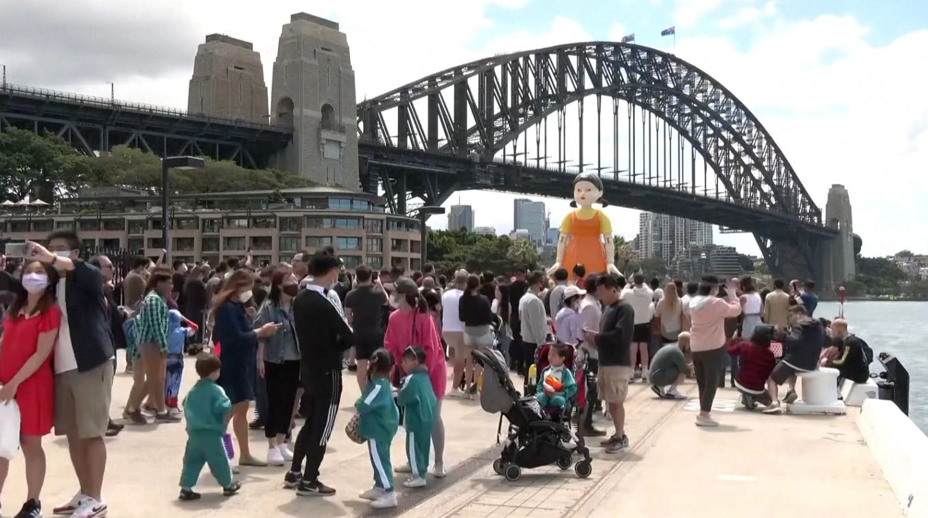 Squid Game แรงไม่หยุด โผล่งานฮาโลวีนทั่วโลก