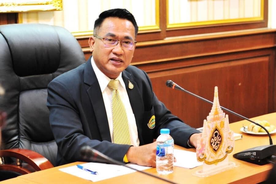 นายสัตวแพทย์สรวิศ ธานีโต อธิบดีกรมปศุสัตว์