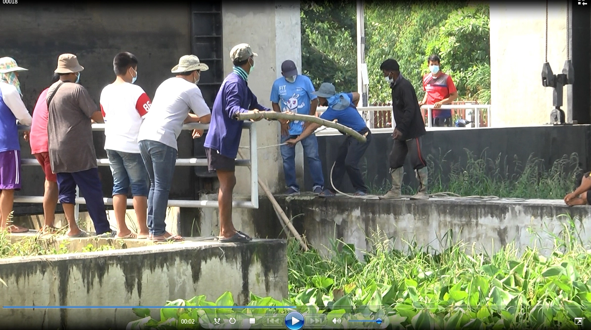 ชาวบ้านหลายตำบลน้ำท่วมบ้าน รวมตัวร้องเปิดประตูระบายน้ำ