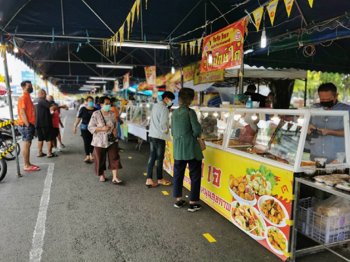 เทศกาลกินเจวันแรกคึกคักแม้งดนั่งทานหิ้วกลับบ้านอย่างเดียว