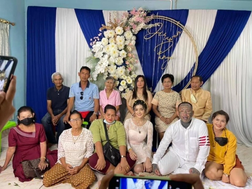 หมั้นแล้วจ้า "เก่ง ลายพราง" เน็ตไอดอลดังหมั้นแฟนสาว "น้องจอย"