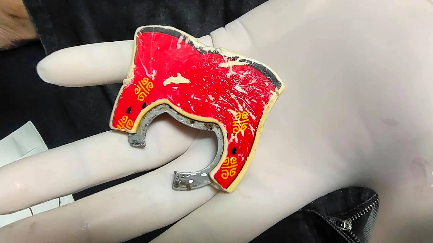 ผงะ! หนุ่มเมืองกาญจนบุรี ทำฝาเปิดขวดติดอวัยวะเพศ