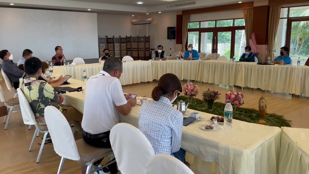 ส.ส.ปชป.ภาคใต้จับมือถกรับศึกเลือกตั้ง