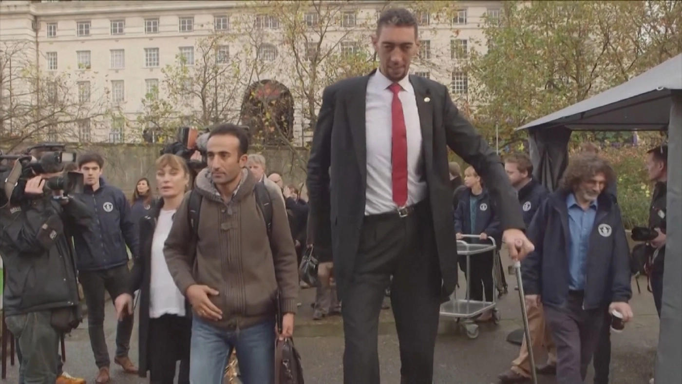 ชายหญิงชาวตุรกีคว้าตำแหน่งคนที่สูงที่สุดในโลก