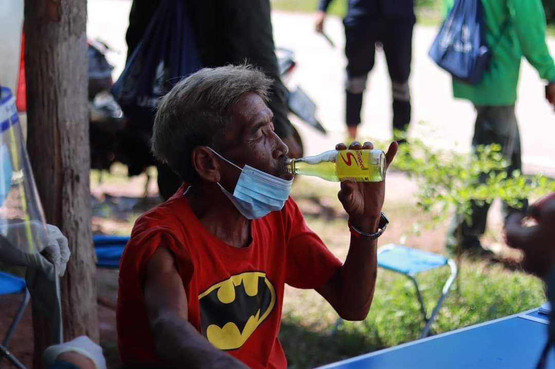 ระดมค้นหาพ่อเฒ่าหลงทิศในเขาหินลาดโชคดีพบตัว