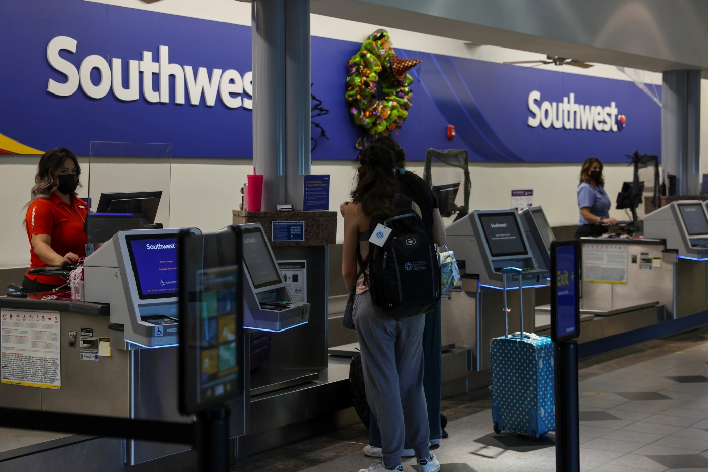 ผู้ว่าฯเท็กซัสท้าชนไบเดน ห้ามบังคับฉีดวัคซีนโควิด