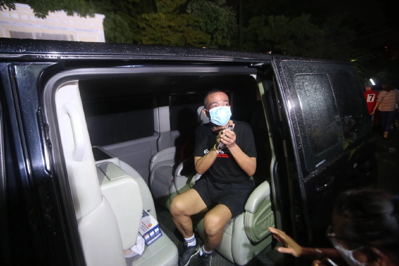 จตุพร ได้รับการปล่อยตัวจากเรือนจำคดีบุกบ้านสี่เสาฯ