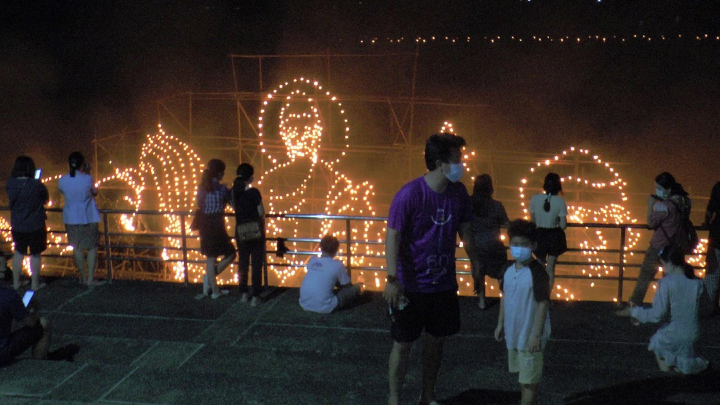 ประเพณีไหลเรือไฟ วิถีชาวอีสาน เปิดประวัติความเป็นมาและความสำคัญ