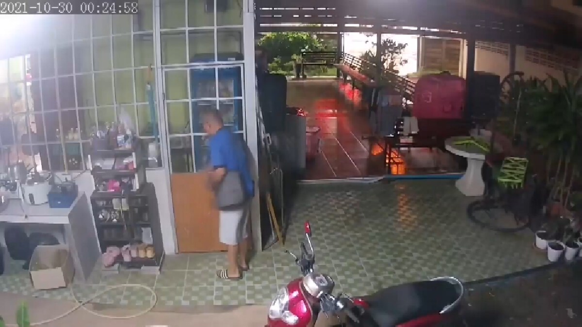 จ่าหึงโหด! บุกกระทืบกิ๊กสาวเจ็บปางตายคาบ้าน ฉุนถูกบอกเลิก