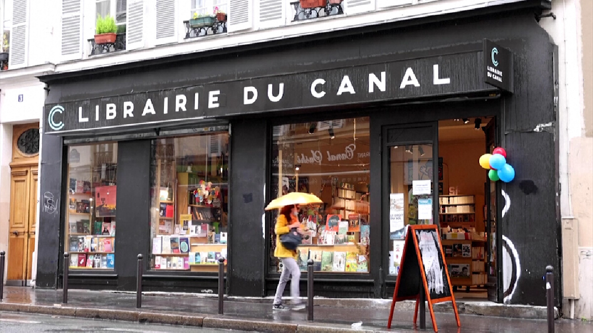 ร้านหนังสือฝรั่งเศสยังอยู่รอด แม้ในยุคอีคอมเมิร์ซครองเมือง ( คลิป )