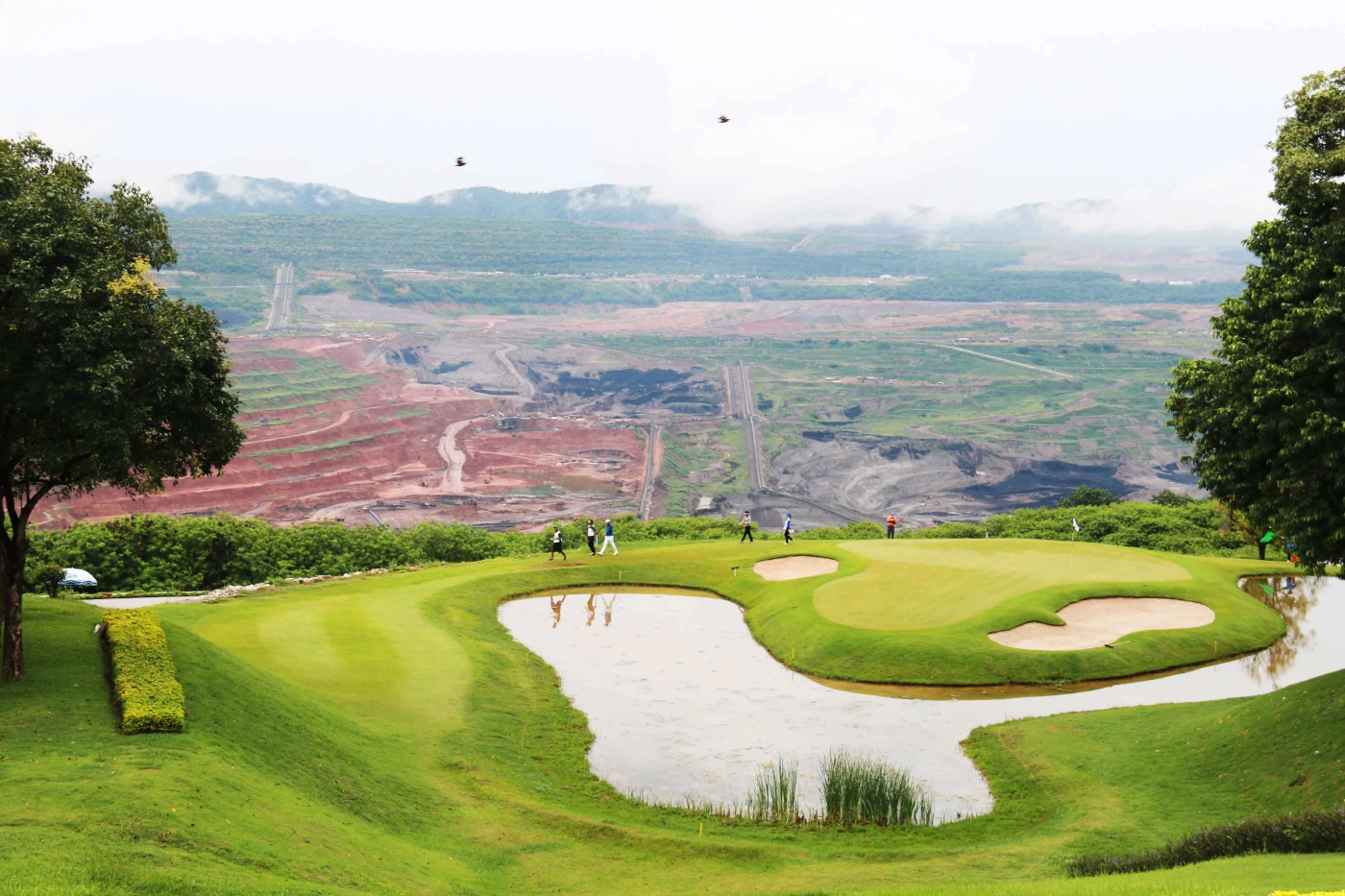 กฟผ.แม่เมาะ มอบเงินค่าปลูกป่าชดเชย-บำรุงรักษาป่า 20 ล้าน