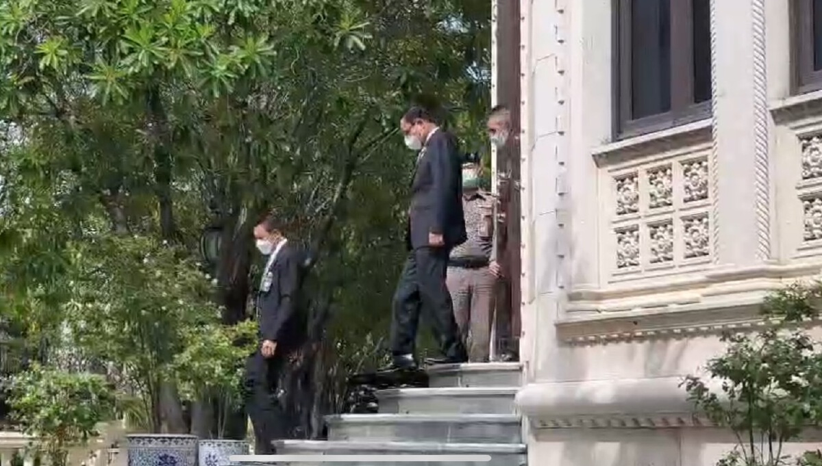 "บิ๊กตู่"มองแรงหลังถูกถามสู้"ธรรมนัส"ได้หรือไม่