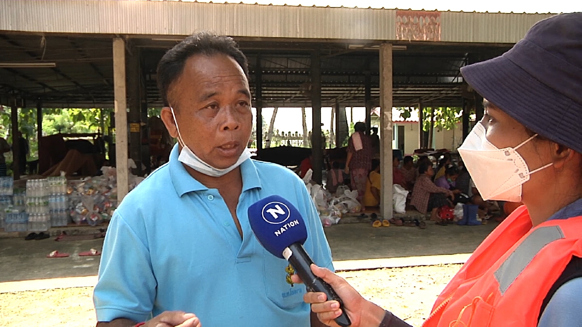 ชาวบ้านม่วงใหญ่ อ.โกสุมพิสัย ยังต้องสัญจรโดยเรือไปอีก 1 เดือน