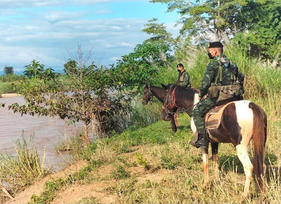 “ขี่ม้า”ลาดตระเวน-สกัดลักลอบเข้าเมือง