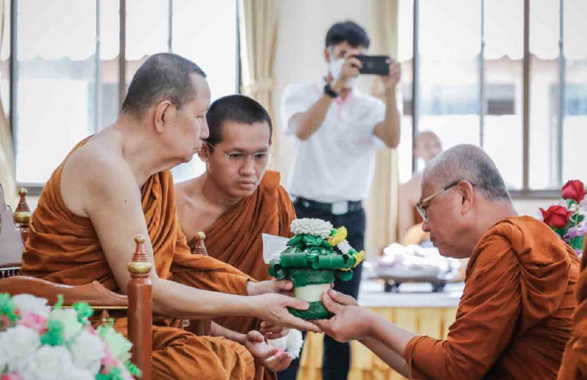 เจ้าคุณบัวศรีไลน์ถึงคณะสงฆ์ให้หยุดเคลื่อนไหว
