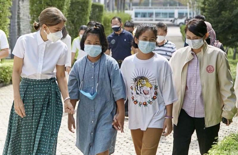 นายกฯตู่ นันทิดา-เอ๋ ชนม์สวัสดิ์ รับอุปถัมภ์ "น้องกระปุก-ออมสิน"