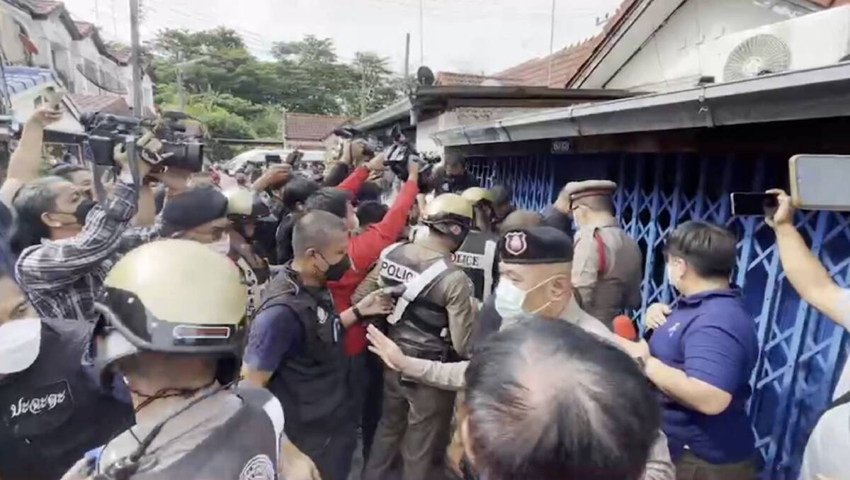 คุมตัวพ่อเลี้ยงโหดทำแผนทรมานด.ช.วัย 8 ขวบจนเสียชีวิต ถูกญาติรุมประชาทัณฑ์