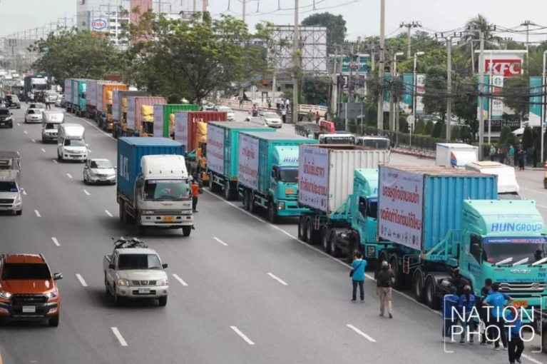 น้ำมันพุ่งไม่หยุด !  “ม็อบรถบรรทุก” ไม่ทนนัดประท้วง 1 พ.ย.