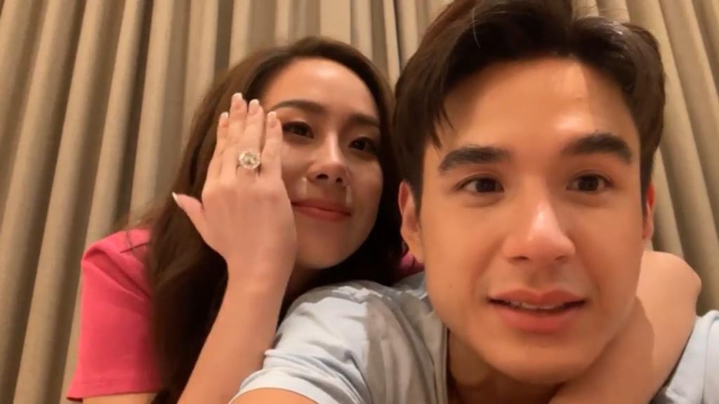 เริ่มต้นใช้ชีวิตคู่ "นิว ชัยพล" สวมแหวนเพชร 12 กะรัต ให้เจ้าสาว "เมษา กิตติมา"
