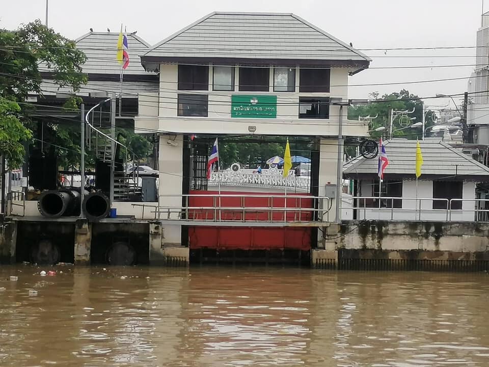 น้ำเหนือไหลผ่านกทม. แจ้งเตือน 11 ชุมชน เฝ้าระวังอย่างใกล้ชิด