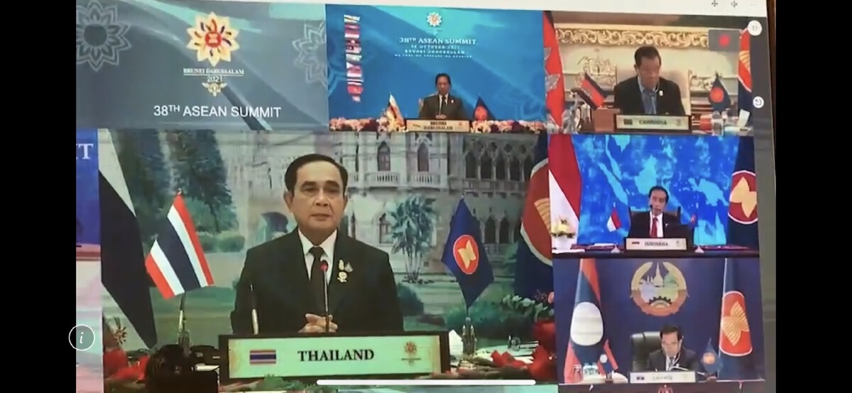 นายกฯร่วมประชุมสุดยอดอาเซียน เสนอร่วมมือแก้โควิด