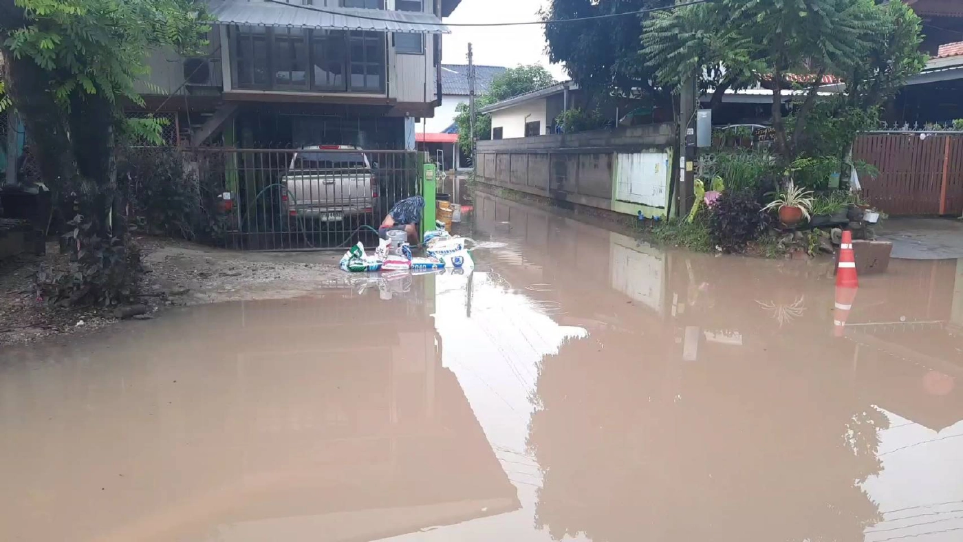 "ดอกคำใต้"อ่วม-น้ำท่วมบ้านหลาย100 หลัง