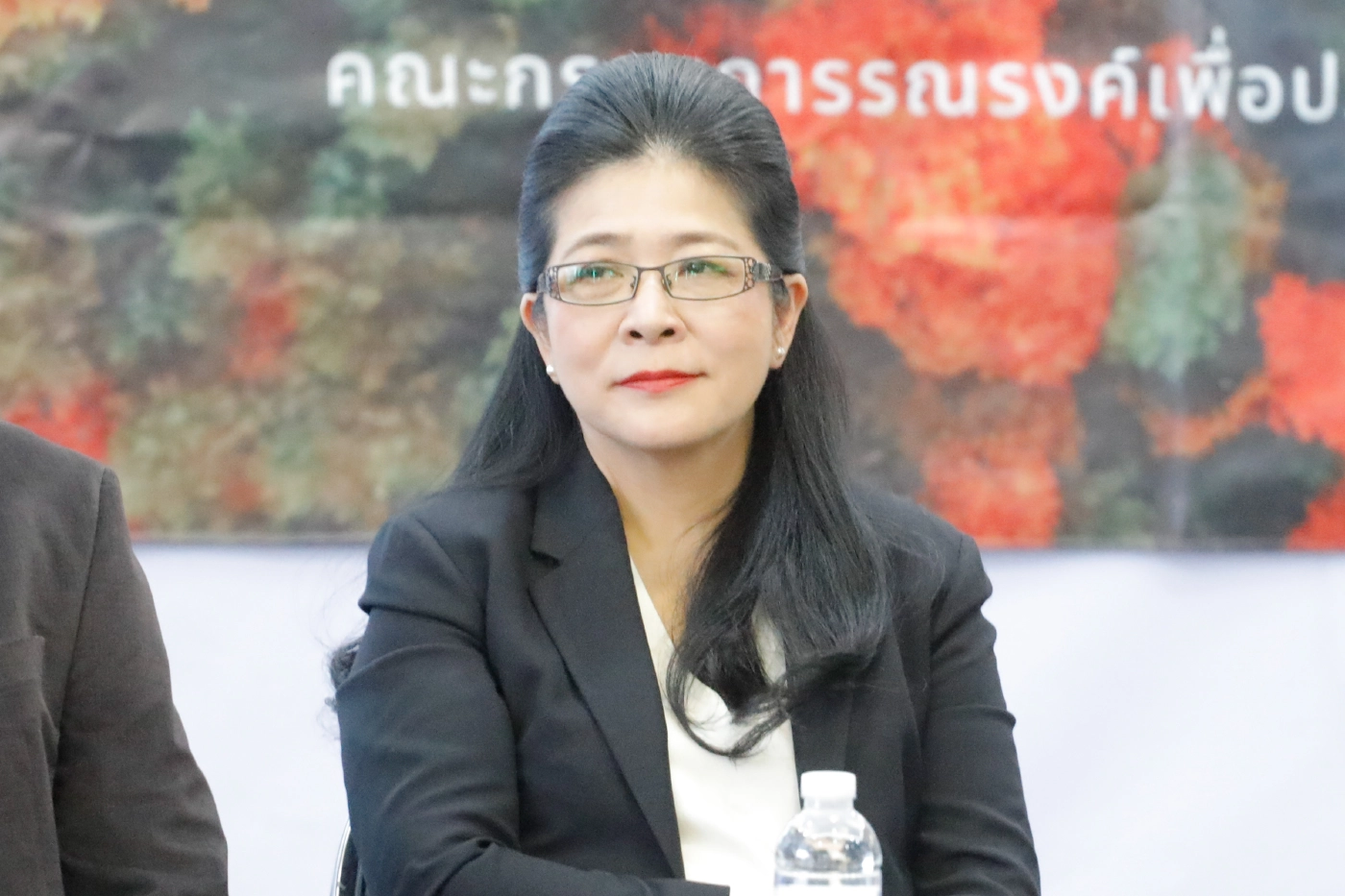 คุณหญิงสุดารัตน์ เกยุราพันธ์ ผ