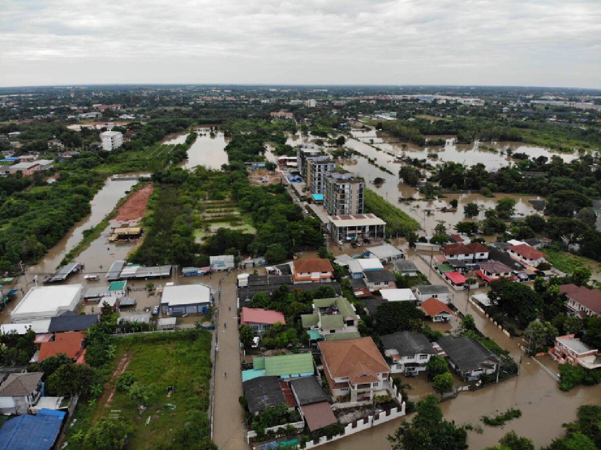 โกลาหล มวลน้ำลำตะคอง ทะลักท่วม รพ.มหาราชโคราช