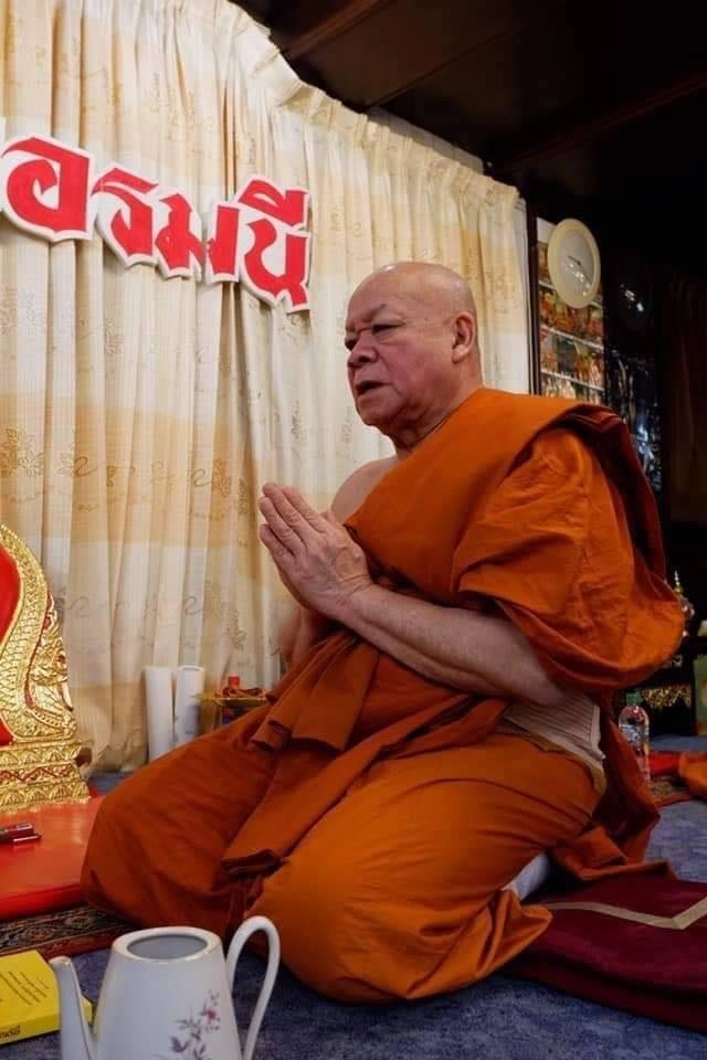 ลูกศิษย์อาลัย หลวงพ่อสุพจน์ สีลจนฺโท มรณภาพภายในกุฏิ สิริอายุ 72 ปี