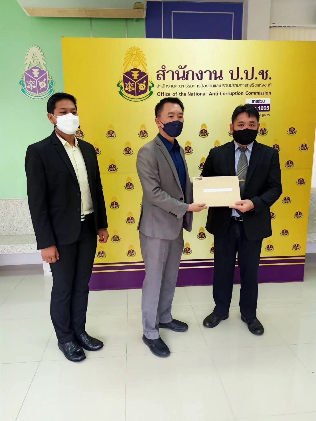 อคส.ชง ป.ป.ช. บี้ พ.ต.อ.รุ่งโรจน์ทุจริต เช่า โกดังข้าว