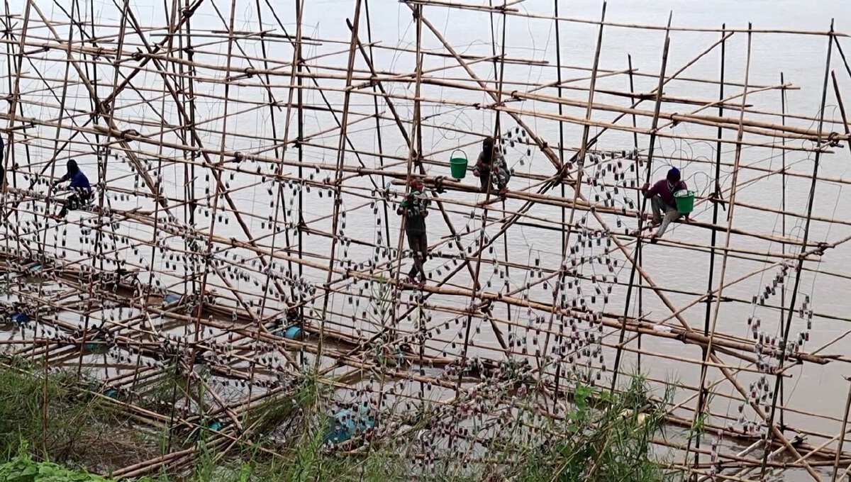 นครพนมบวงสรวงเจ้าพ่อ 4 ทิศ ก่อนเปิดงานประเพณีไหลเรือไฟ