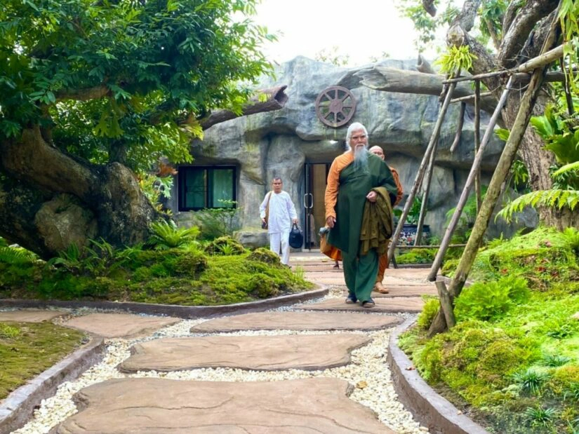 ลูกศิษย์จี้คนปล่อยภาพ "อดีตพระยันตระ" รีบขอขมาขู่ระวังเจอวิบัติใหญ่