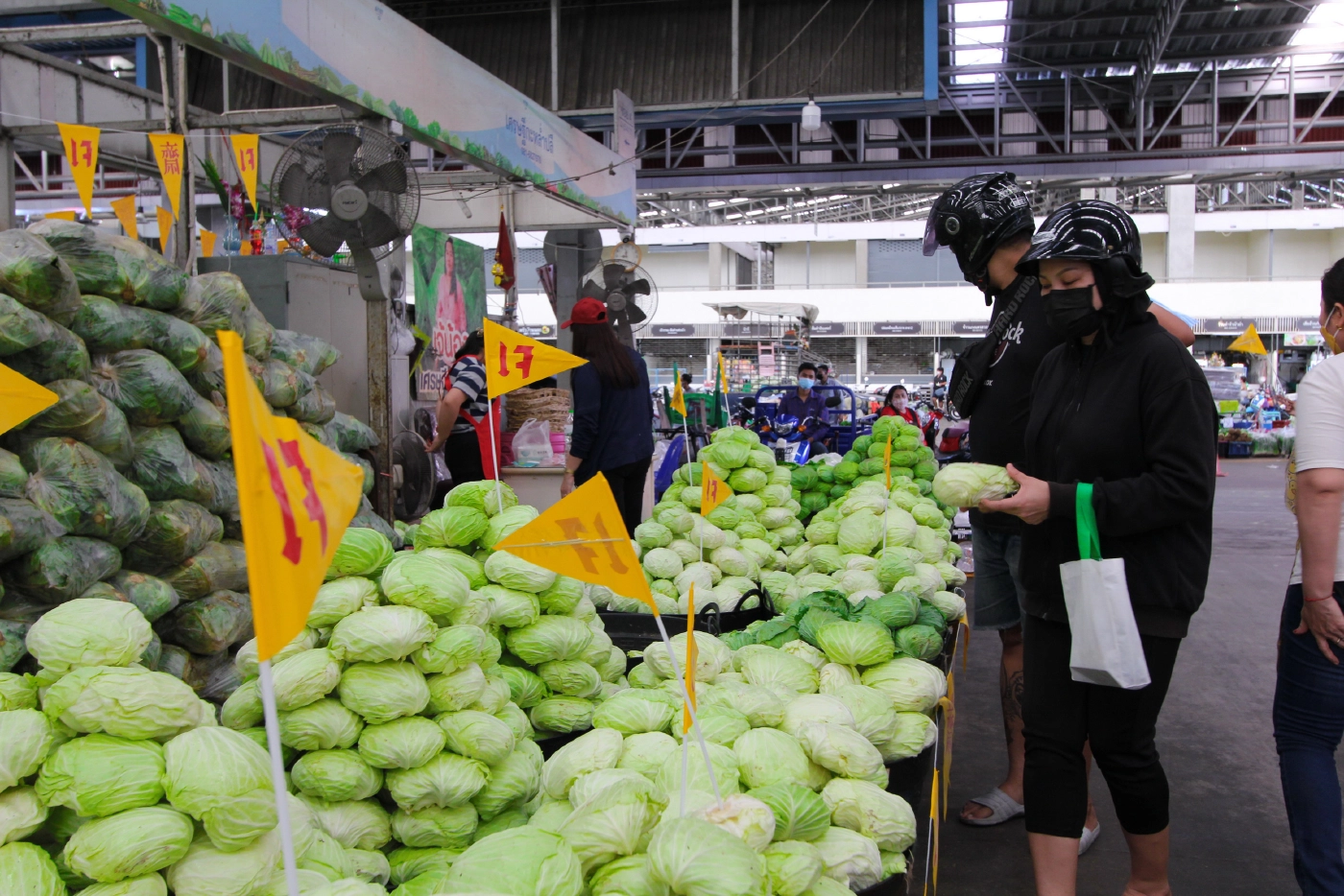 ตลาดสี่มุมเมืองเปิดคลังผักเจ รับเทศกาลกินเจ เข้มมาตรการป้องกันโควิด-19