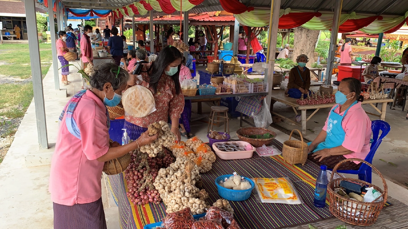 ชนเผ่าลาวบ้านหว้ารำเปิดวัดรับนักท่องเที่ยว