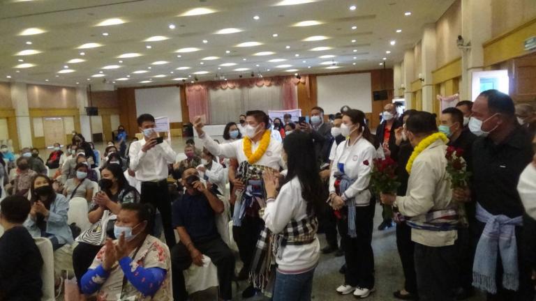 "ธรรมนัส-นฤมล"เปิดตัวผู้สมัครส.ส.ร้อยเอ็ด