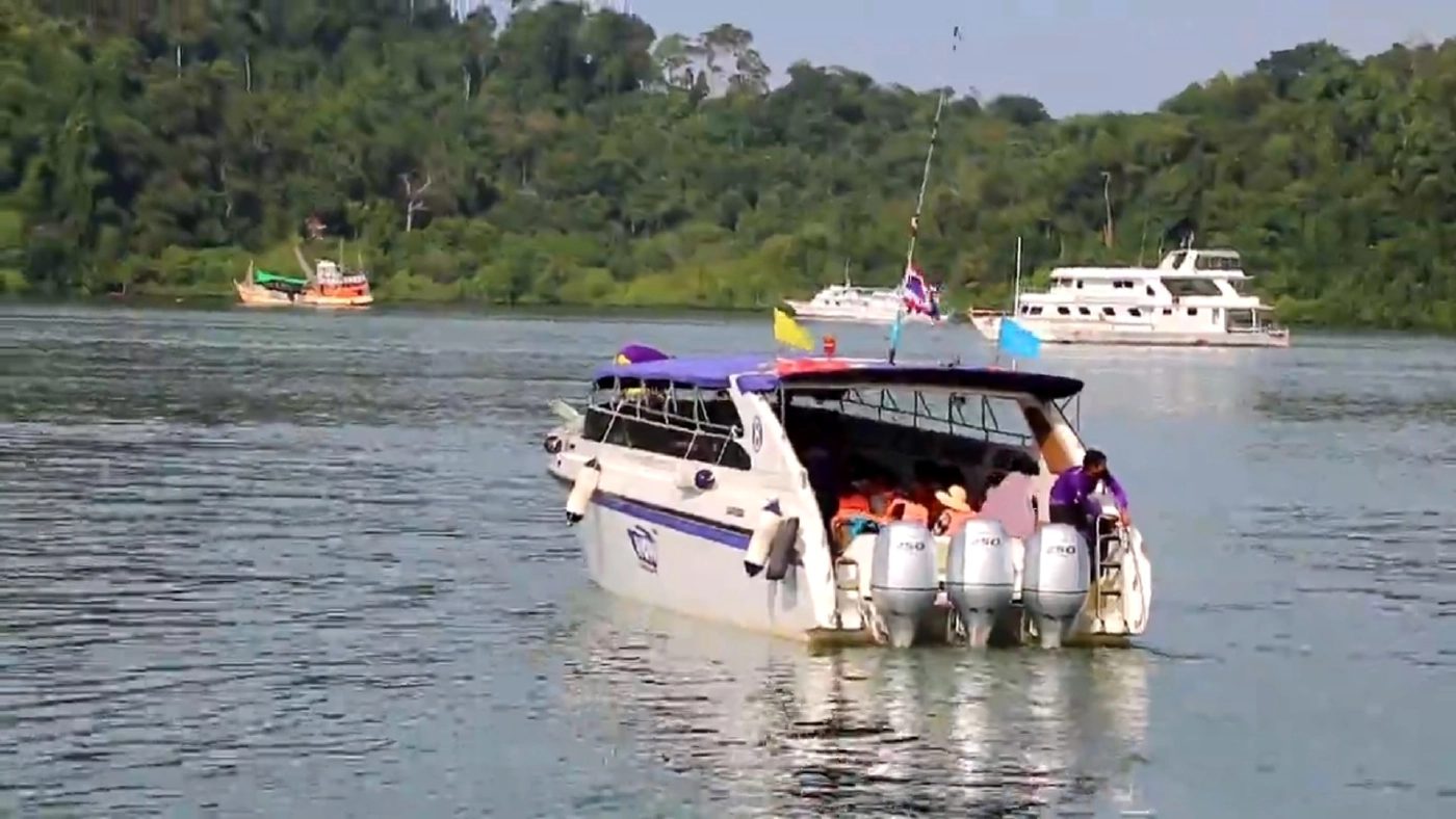 คึกคักรับนทท.แห่ลงเกาะสิมิลัน-เกาะสุรินทร์