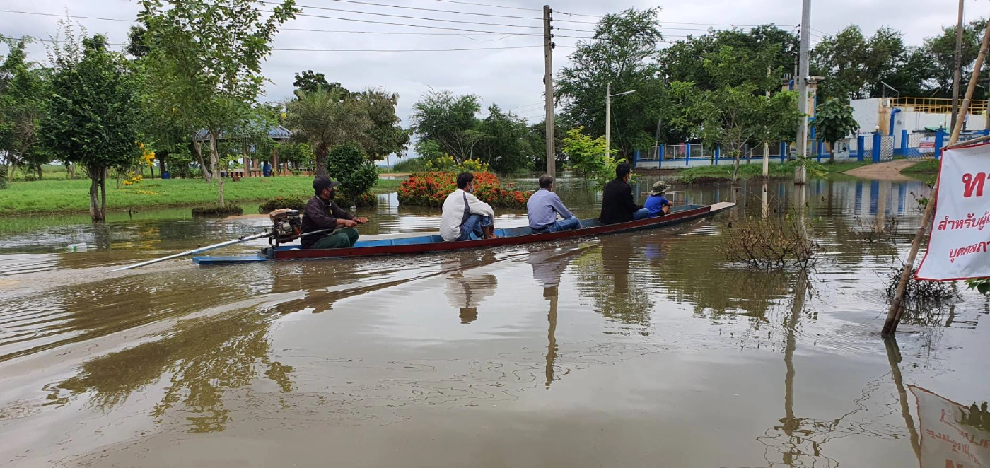 มัญจาคีรียังอ่วมเจ้าหน้าที่ต้องนั่งเรือเข้าทำงาน