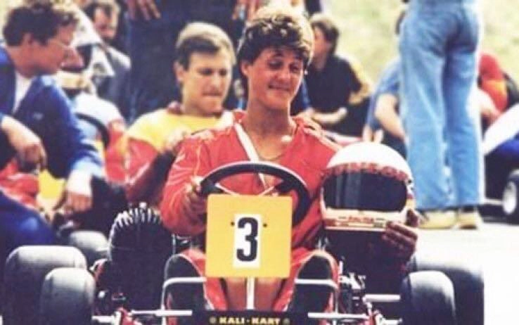 (ฝีมือที่ถูกขัดเกลาจากอะไหล่กองขยะ ทำให้ ชูมัคเกอร์ มีเทคนิคเหนือนักขับทั่วไป - ภาพจาก Twitter @CRG_Factory)