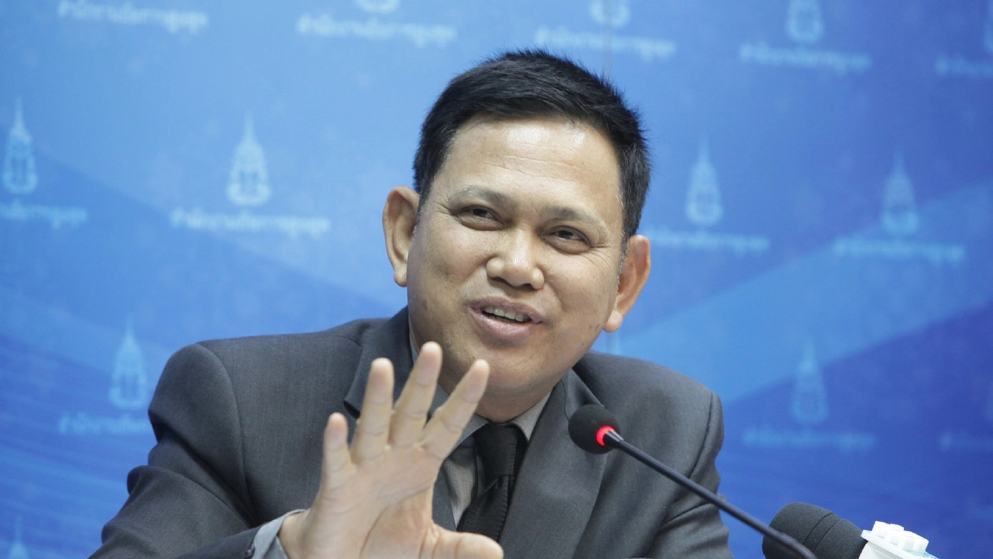 นายประยุทธ เพชรคุณ รองโฆษกอัยการสูงสุด