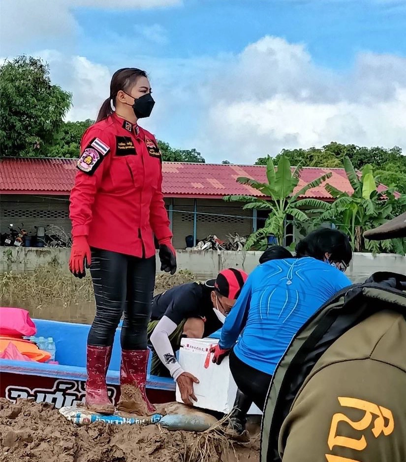 "บุ๋ม ปนัดดา" จัดหนักเตรียมฟ้อง 5 ล้าน ปมชาวเน็ตกล่าวหานำเงินบริจาคไปเที่ยว