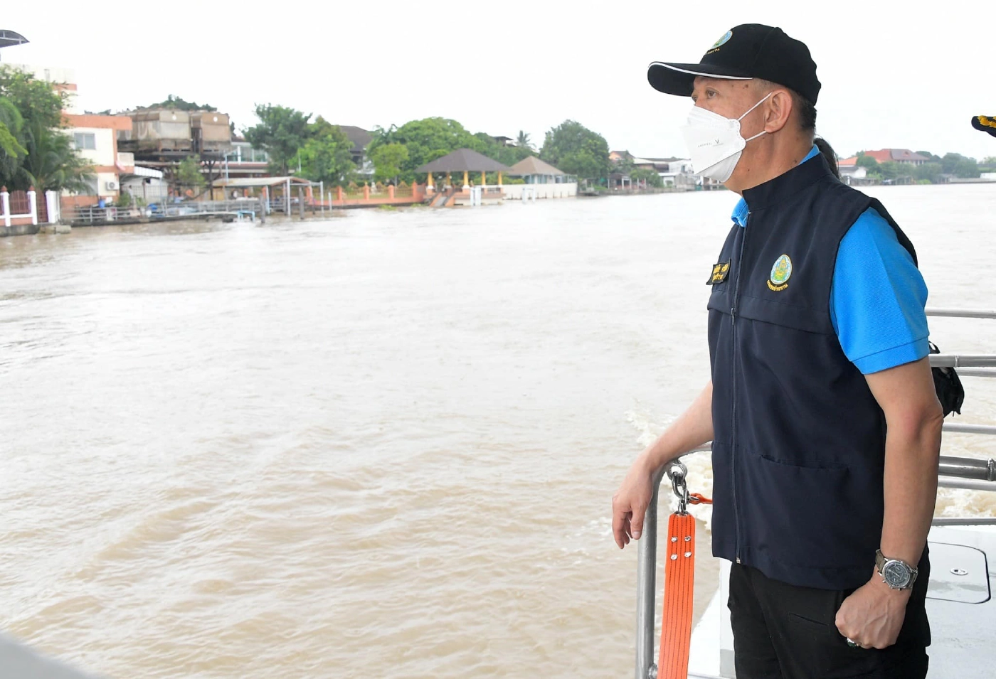 รมว.กษ. ลงพื้นที่ติดตามสถานการณ์น้ำเจ้าพระยา