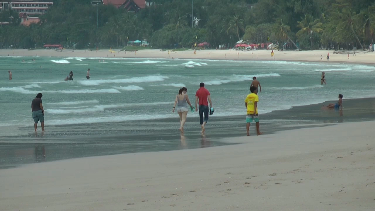 ผู้ประกอบการท่องเที่ยวภูเก็ตทยอยเปิดบริการ