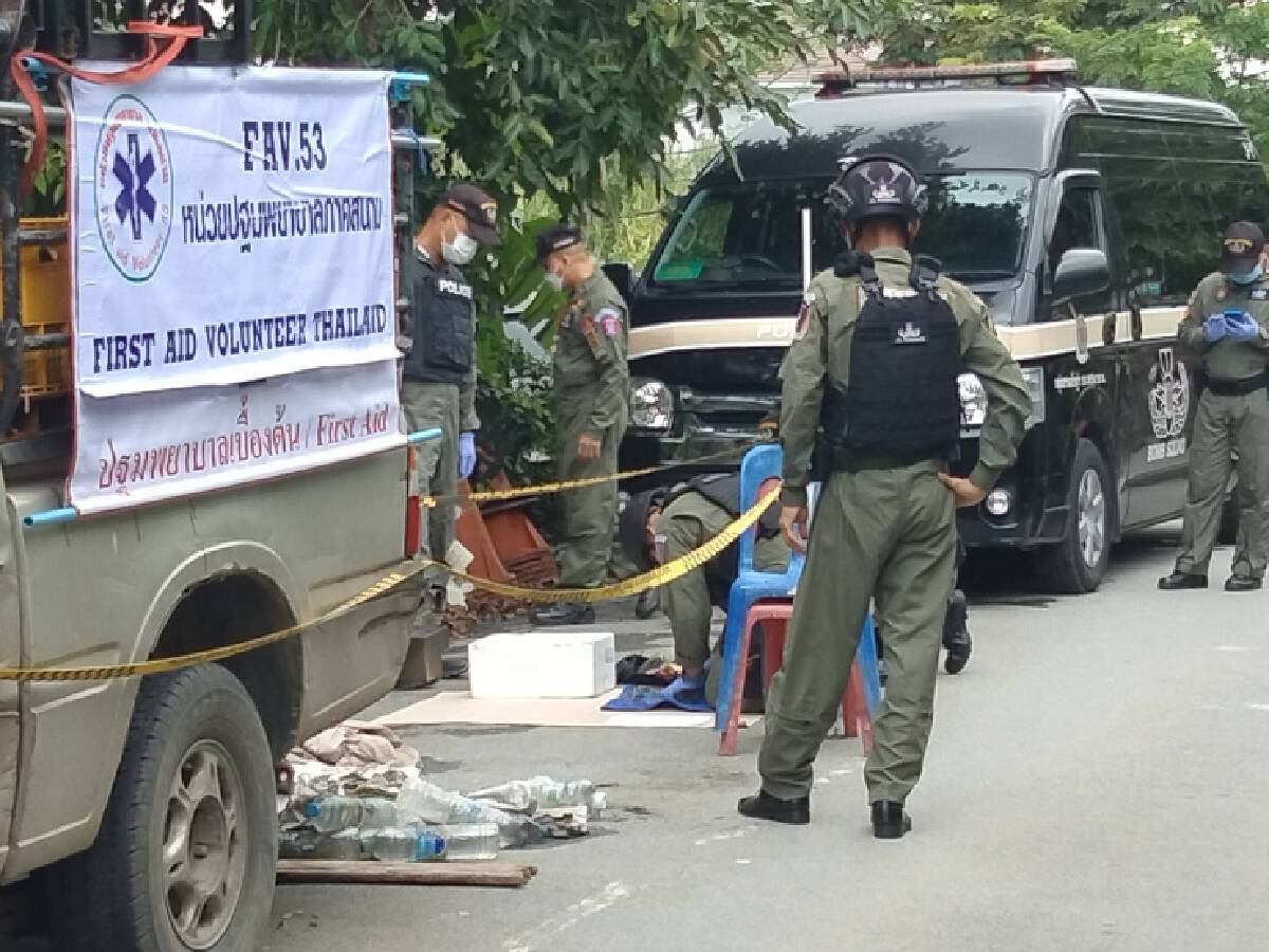คนร้ายลอบวางระเบิดเผารถกระบะ โชคดีดับทัน รู้เบาะแสคนร้ายแล้ว