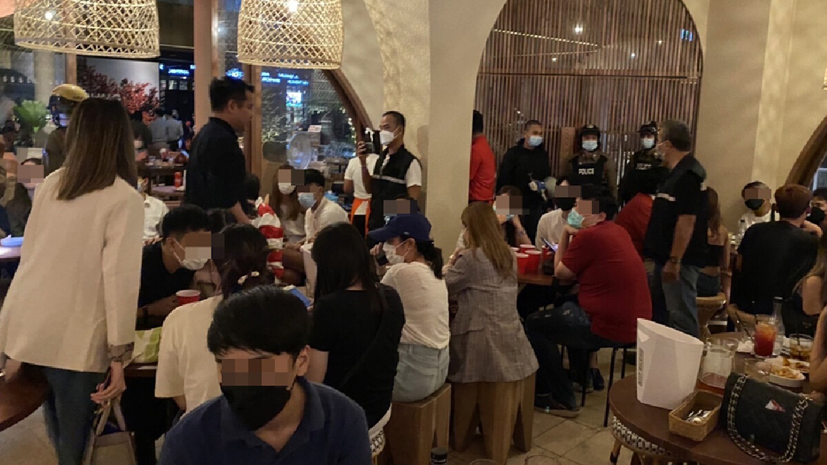 ศาลสั่งปรับ 62 นักเที่ยวไม่สนโควิด คนละ 2.5 พันบาท ฐานฝ่าฝืน พ.ร.ก.ฉุกเฉิน
