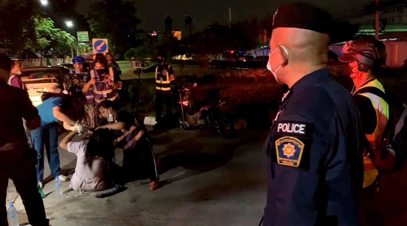 คฝ.เข้ากระชับพื้นที่กลุ่มทะลุแก๊สซอยมิตรไมตรี 