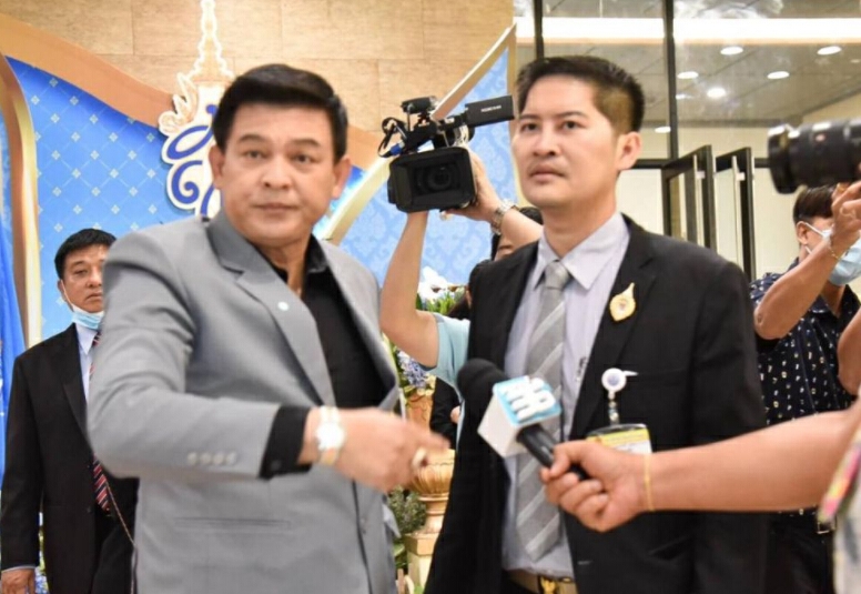 กรณีพิพาท เต้ มงคลกิตติ์- สิระ เจนจาคะ 